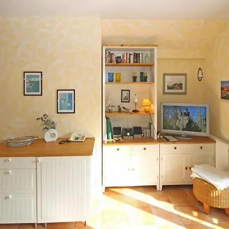 Appartementhaus Strandstrasse 32 דירה *