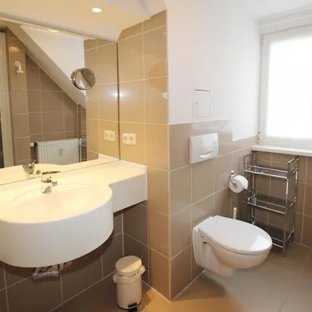 Appartementhaus Strandstrasse 32 Ostseebad Kühlungsborn